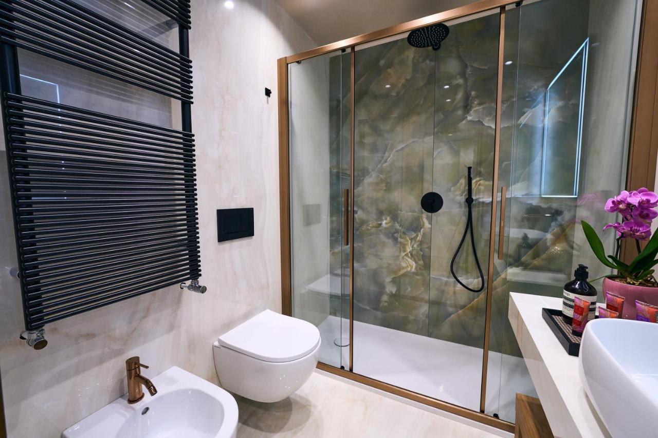 Luxury & Central Apartment Milaan Buitenkant foto