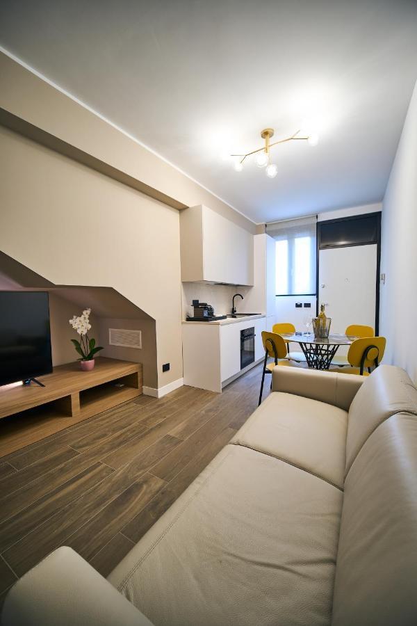 Luxury & Central Apartment Milaan Buitenkant foto