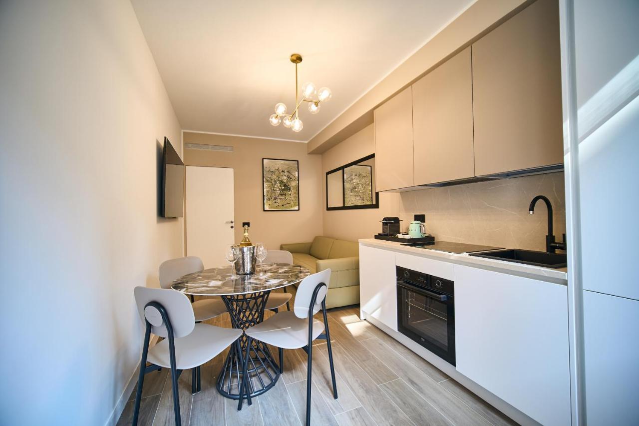 Luxury & Central Apartment Milaan Buitenkant foto