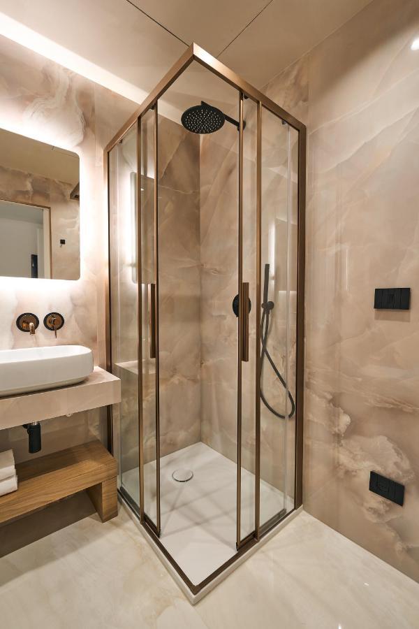 Luxury & Central Apartment Milaan Buitenkant foto