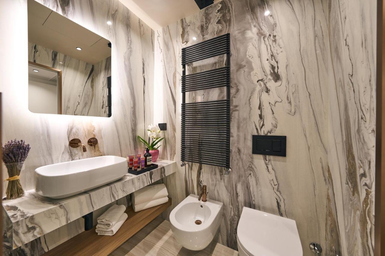 Luxury & Central Apartment Milaan Buitenkant foto