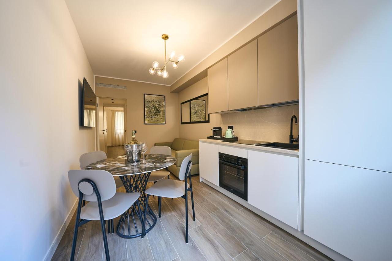 Luxury & Central Apartment Milaan Buitenkant foto
