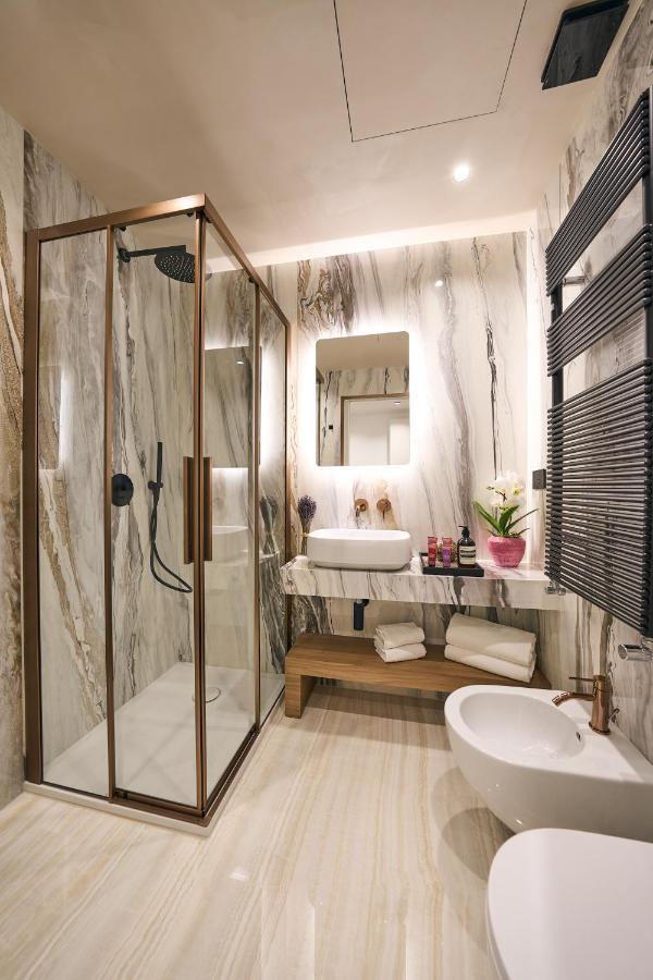 Luxury & Central Apartment Milaan Buitenkant foto